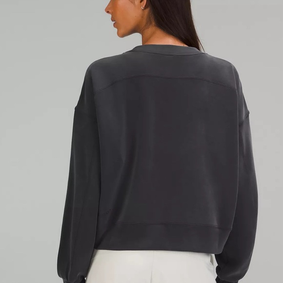 Lululemon- Softstreme Perfectly Oversized Cropped Crew - Black - Picture 3 of 6